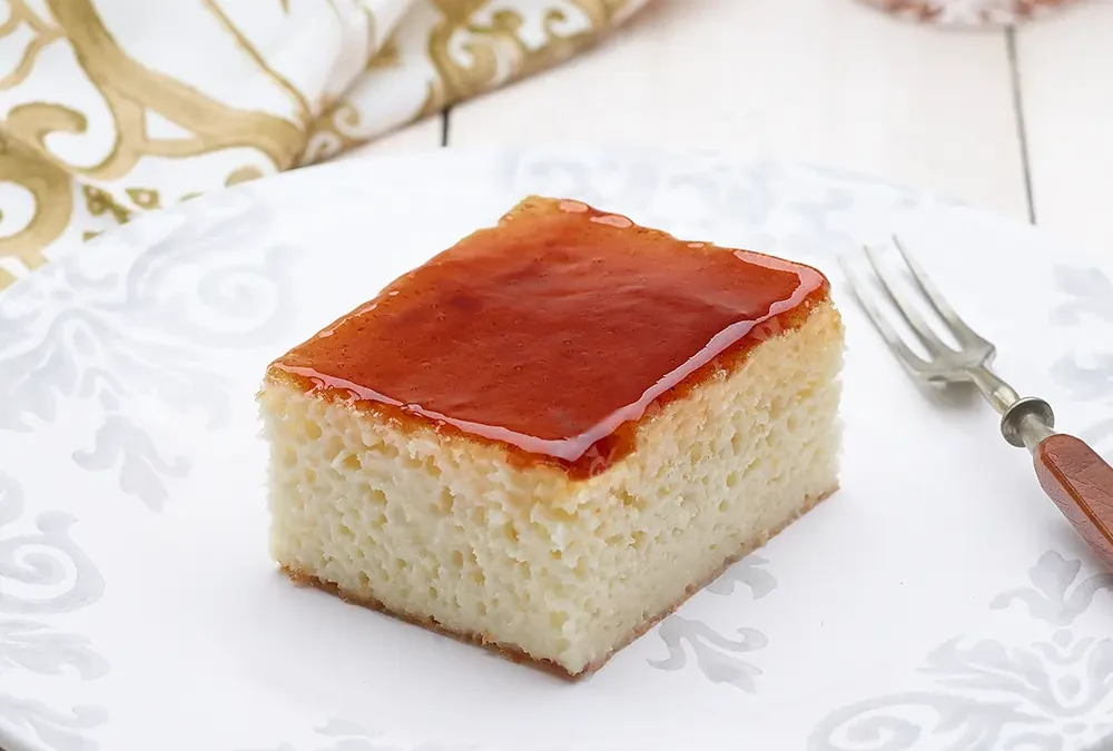 Trileçe Karamel Sosu ile